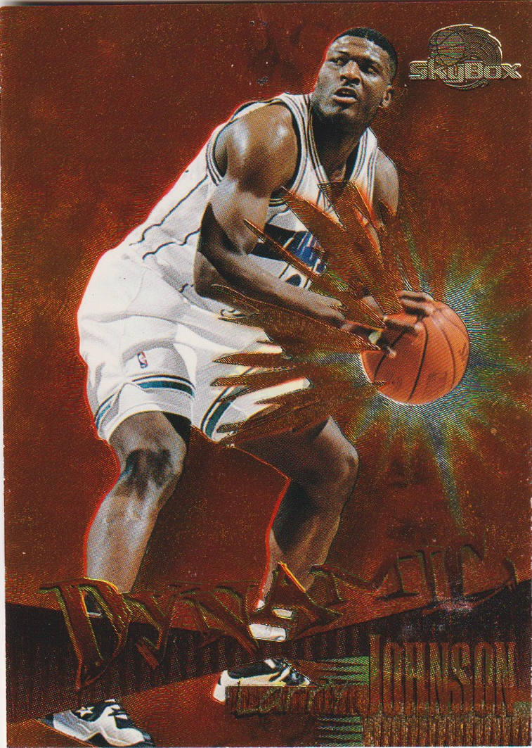 01 1995-96 SkyBox Premium Larry Johnson Dynamic #D1 - 1995-96 SkyBox Premium Larry Johnson Dynamic #D1 — Raw actual front